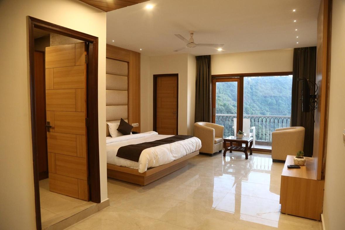 Shining Hills Hotell Mussoorie Exteriör bild