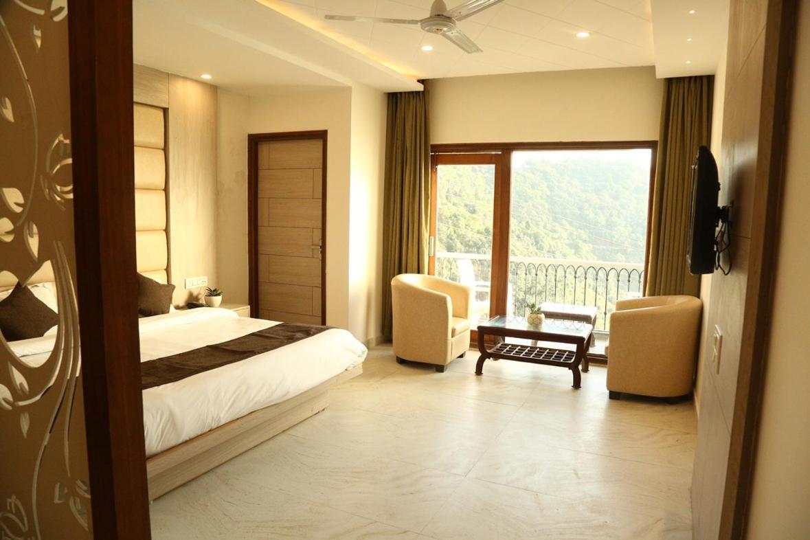 Shining Hills Hotell Mussoorie Exteriör bild
