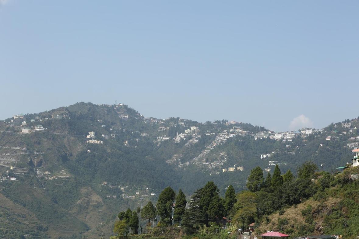 Shining Hills Hotell Mussoorie Exteriör bild